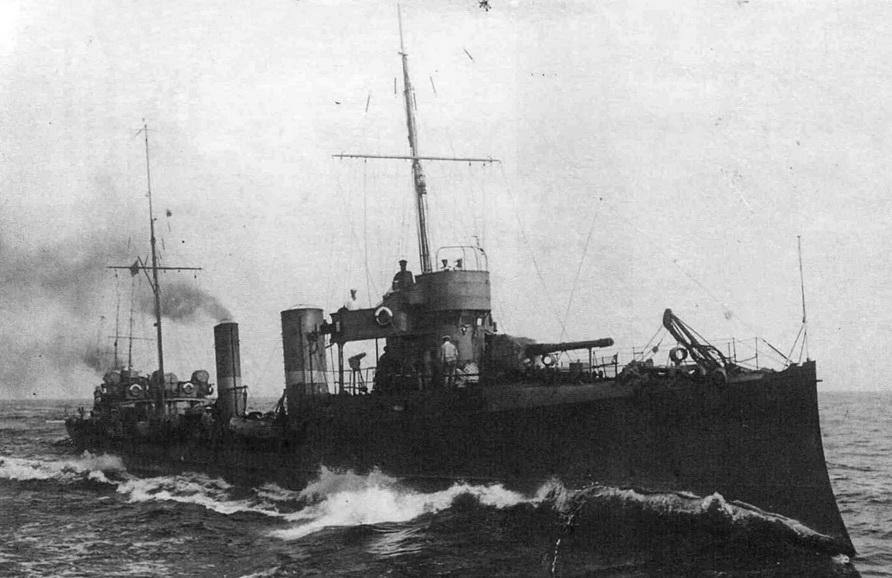 миноносец "Страшный" миноносец "Страшный"