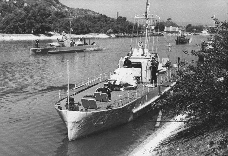 КДуВФ БК-435 (проект 1124) КДуВФ БК-435 (проект 1124)