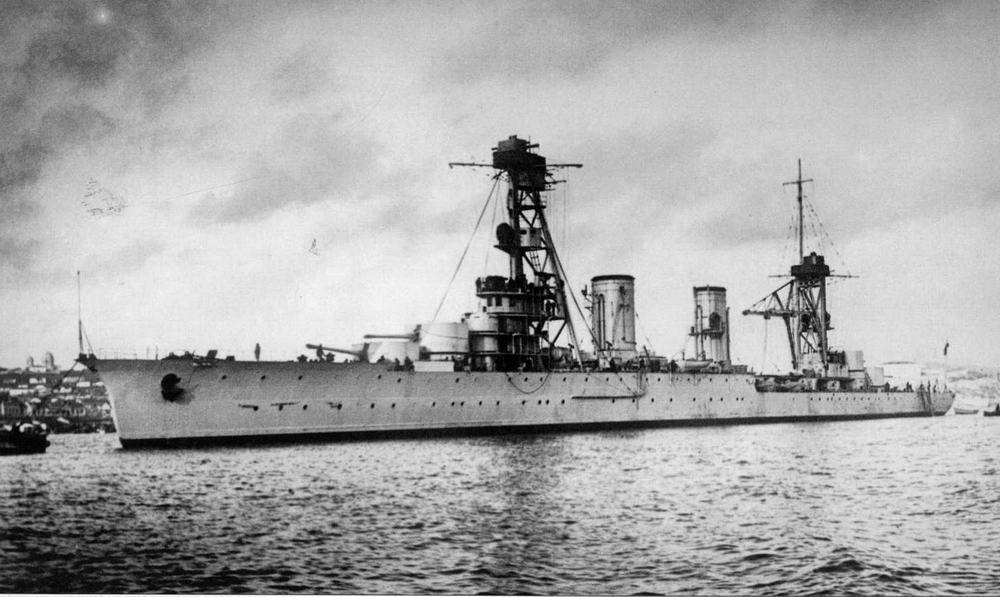 Гвардейский крейсер "Красный Кавказ"