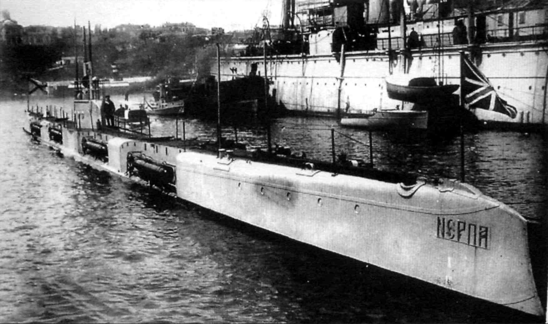 «Нерпа», «Политрук»— подводная типа «Морж»