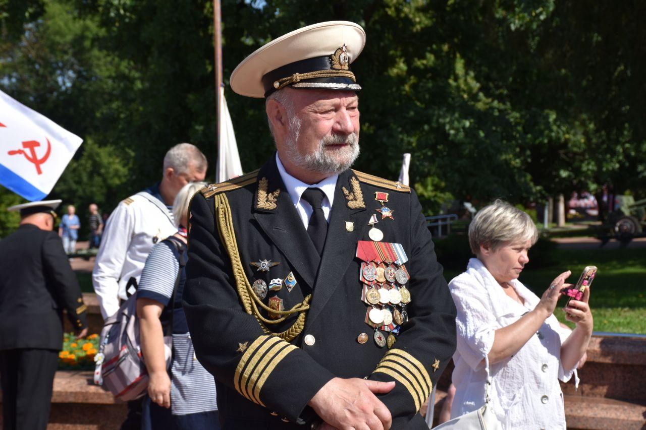 капитан 2 ранга ДЕНИСОВ Сергей Степанович