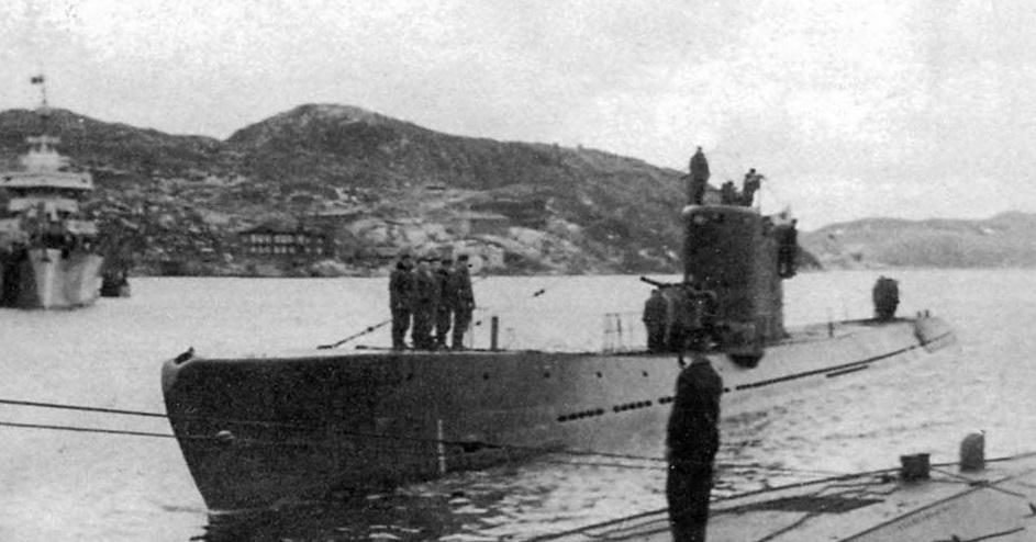 Краснознамённая ДэПЛ "С-104" Северный флот