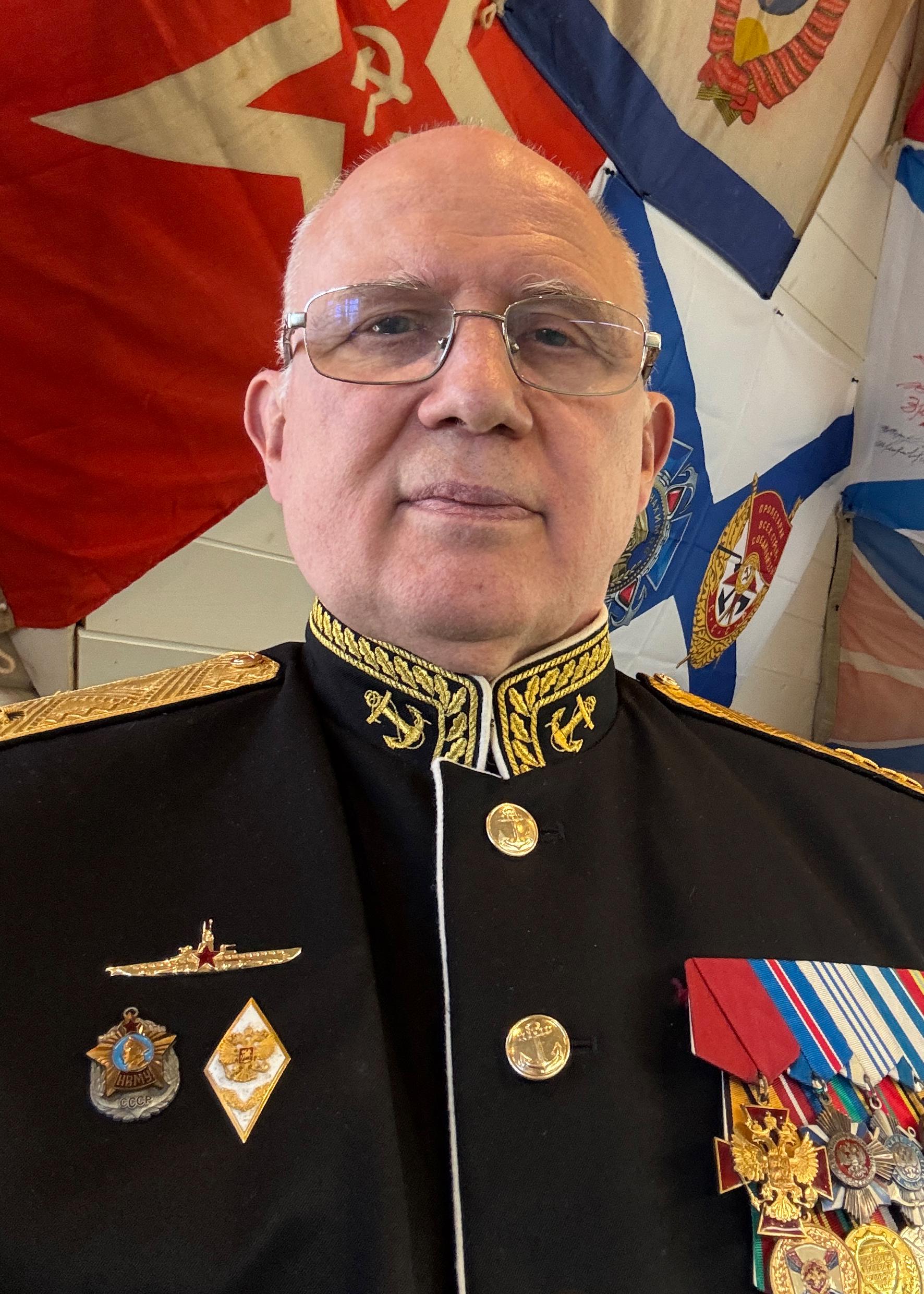 вице-адмирал ВОЛОЖИНСКИЙ Андрей Ольгертович